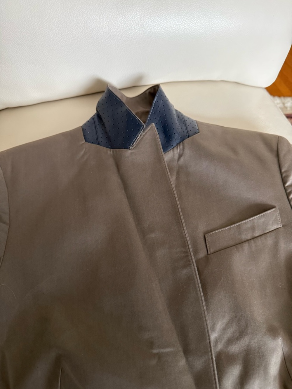 Akris Tailored Taupe Women's Blazer Jacket - Picture 7 of 10